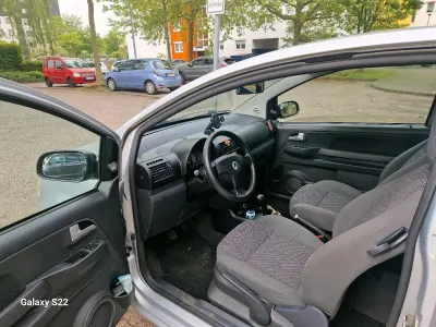 Używany VW Fox 55 KM (40 kW) 2009 Szary Hatchback