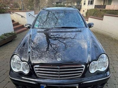 Gebraucht Mercedes C180 Avantgarde 143 PS (105 kW) 2004 Schwarz Kombi