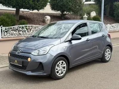 Gebraucht Hyundai i10 67 PS (49 kW) 2018 Grau Kleinwagen