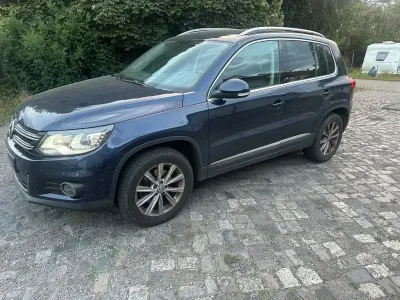 Gebraucht VW Tiguan Sportline 140 PS (102 kW) 2013 Blau SUV