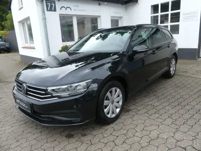 Gebraucht VW Passat 122 PS (89 kW) 2020 Schwarz Kombi