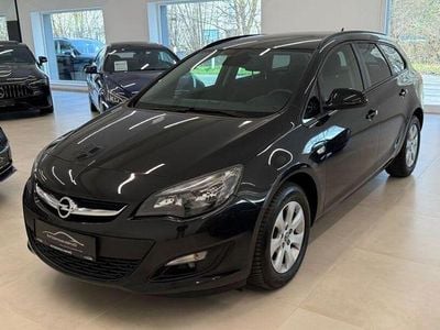 Begagnad Opel Astra Style 200 HK (147 kW) 2015 Svart Kombi