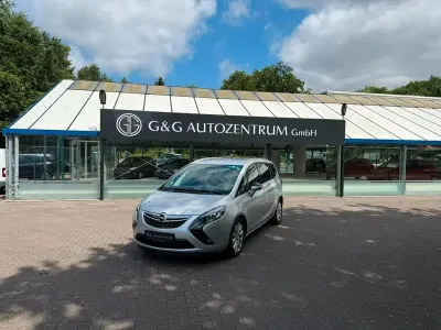 Gebraucht Opel Zafira Tourer Innovation 140 PS (102 kW) 2013 Silber Van / Kleinbus