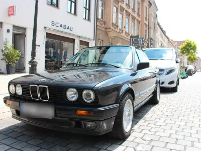 Gebraucht BMW 318 Cabriolet 113 PS (83 kW) 1992 Schwarz Cabrio