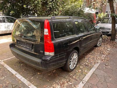 Second-hand Volvo V70 185 CP (136 kW) 2006 Negru Break