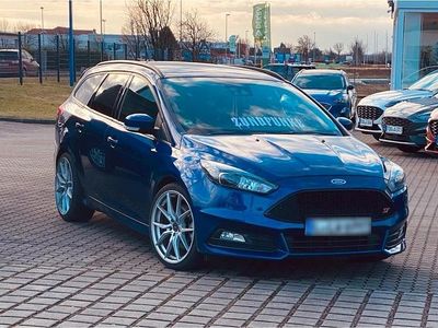 Gebraucht Ford Focus ST 250 PS (183 kW) 2017 Blau Kombi