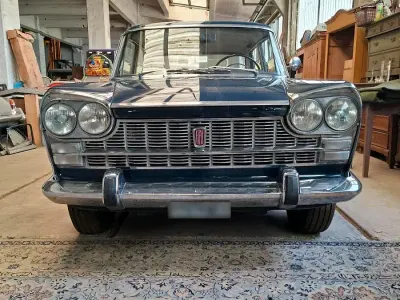 Gebraucht Fiat 2300 75 PS (55 kW) 1966 Blau Limousine