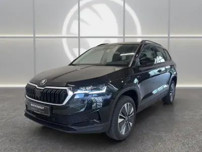 Neu Skoda Karoq Tour 150 PS (110 kW) 2026 Schwarz SUV