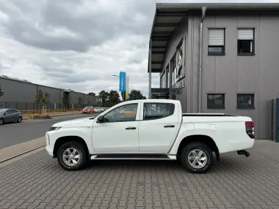 Gebraucht Mitsubishi L200 150 PS (110 kW) 2022 Weiß Pickup