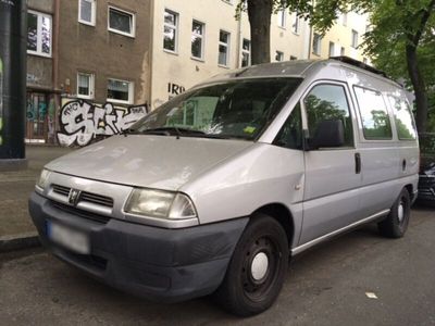 gebraucht Peugeot Expert 2,0 HDI Camper 157 tkm geht leider aus