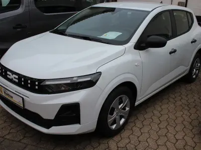 Neu Dacia Sandero Essentiel 67 PS (49 kW) 2026 Arktisweiß Limousine