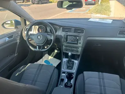 Gebraucht VW Golf VII Comfortline 105 PS (77 kW) 2013 Blau Limousine