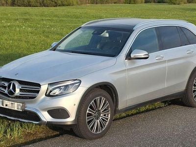 Używany Mercedes GLC250 204 KM (150 kW) 2018 Srebrny SUV