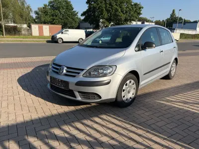 Gebraucht VW Golf V Trendline 80 PS (58 kW) 2007 Reflexsilber metallic Kleinwagen