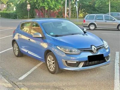 Gebraucht Renault Mégane LIMITED 116 PS (85 kW) 2014 Braun Limousine