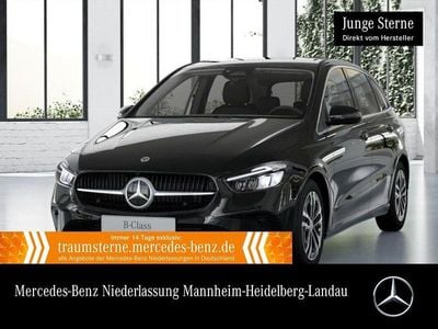Gebraucht Mercedes B200 Advanced 163 PS (119 kW) 2023 Schwarz Van / Kleinbus