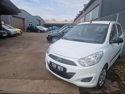Gebraucht Hyundai i10 Edition 69 PS (50 kW) 2012 Weiß Kleinwagen