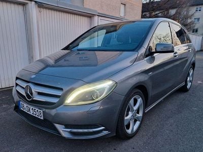 Gebraucht Mercedes B180 109 PS (80 kW) 2012 Grau Van / Kleinbus