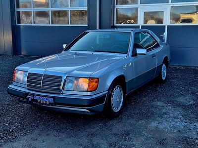 Silber (metallic) Gebraucht 1992 Mercedes 230 Coupé | 9.700 €