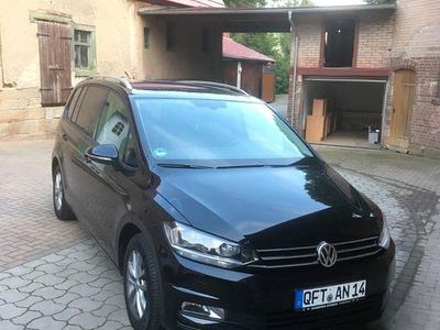 Schwarz Gebraucht 2016 VW Touran Comfortline Van / Kleinbus | 15.499 € (Fairer Preis)