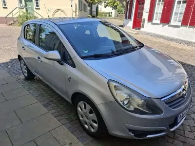Gebraucht Opel Corsa Cosmo 86 PS (63 kW) 2011 Silber Kleinwagen