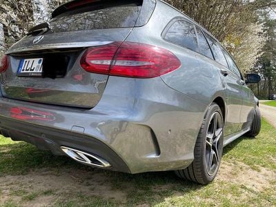 Gebraucht Mercedes C180 AMG 122 PS (89 kW) 2019 Grau Limousine
