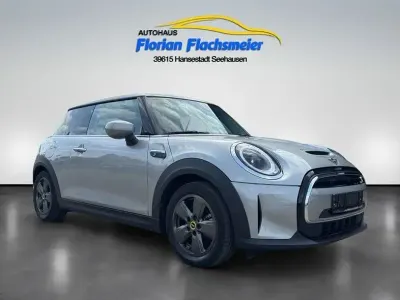 Gebraucht Mini Cooper SE Essential 135 kW (184 PS) 2023 Silber Kleinwagen