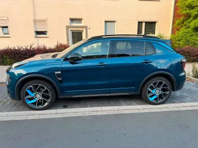 Gebraucht Lynk & Co 01