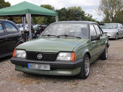 Grün Gebraucht 1984 Opel Ascona S Limousine | 5.800 €