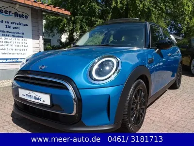 Gebraucht Mini Cooper Classic 136 PS (100 kW) 2021 Blau Kleinwagen