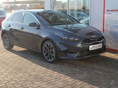 Neu Kia Ceed 101 PS (74 kW) 2025 Grau Kleinwagen