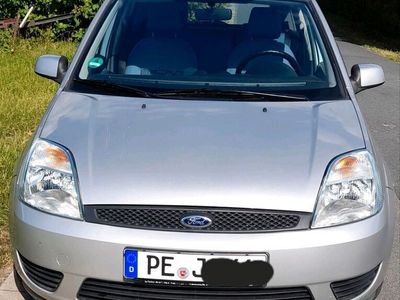 gebraucht Ford Fiesta 1,3L Tüv bis September 2024