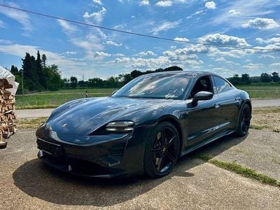 Porsche Taycan Turbo