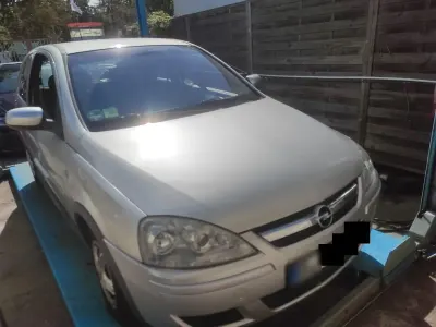 Gebraucht Opel Corsa 80 PS (58 kW) 2006 Silber Kleinwagen