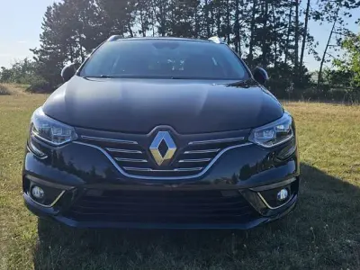 Gebraucht Renault Mégane IV Bose Edition 159 PS (116 kW) 2019 Schwarz Limousine