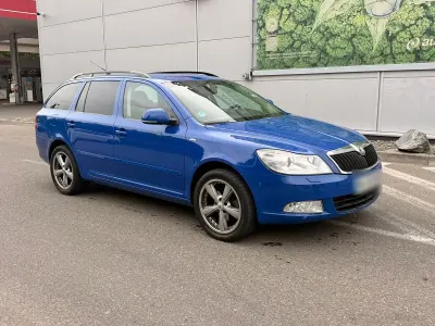 Gebraucht Skoda Octavia 140 PS (102 kW) 2010 Blau Kombi