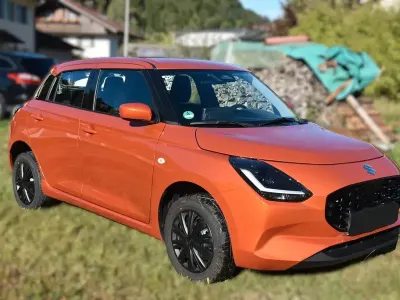 Usata Suzuki Swift Club 83 CV (61 kW) 2024 Arancione Utilitaria