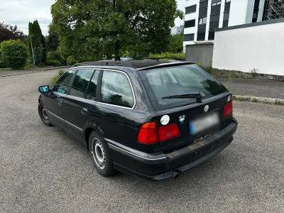 Gebraucht BMW 520 160 PS (117 kW) 1999 Schwarz Kombi