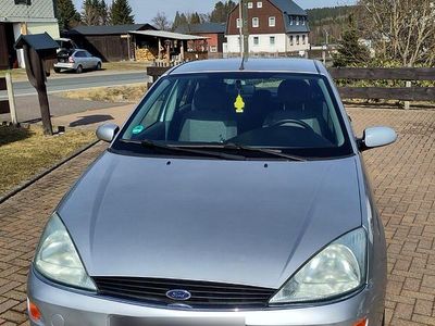 Gebraucht Ford Focus 74 PS (54 kW) 1998 Grau Limousine