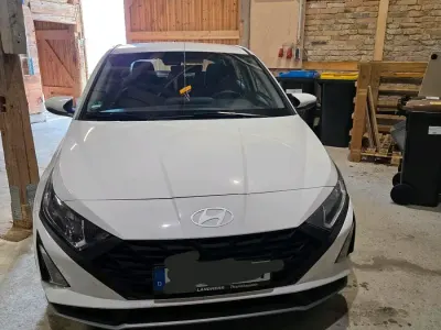 Gebraucht Hyundai i20 Select 79 PS (58 kW) 2025 Weiß Kleinwagen