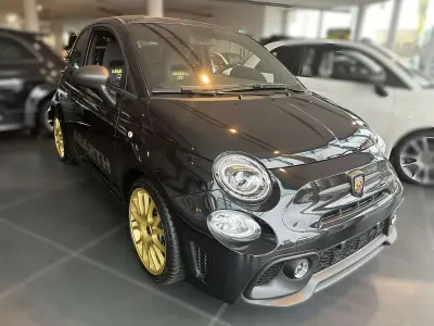 Używany Abarth 695 179 KM (131 kW) 2024 Czarny Hatchback