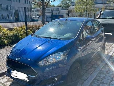 Usata Ford Fiesta 82 CV (60 kW) 2017 Blu Utilitaria