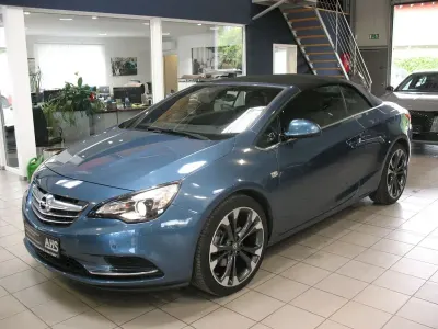 Gebraucht Opel Cascada Edition 140 PS (102 kW) 2016 Blau Cabrio