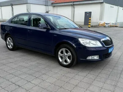 Gebraucht Skoda Octavia Family 122 PS (89 kW) 2012 Blau Limousine