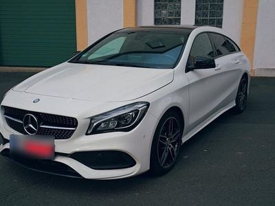Gebraucht Mercedes CLA180 Shooting Brake AMG line Plus 122 PS (89 kW) 2016 Weiß Kombi