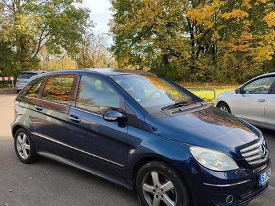 Mercedes B200