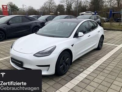 Weiß Gebraucht 2021 Tesla Model 3 Standard Range Limousine | 24.600 € (Fairer Preis)