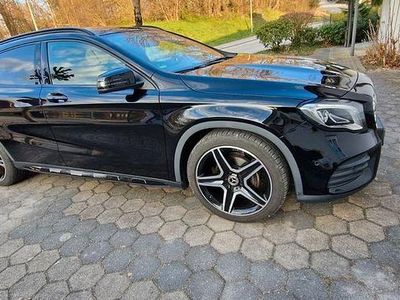 Gebraucht Mercedes GLA200 AMG line 156 PS (114 kW) 2017 Schwarz SUV
