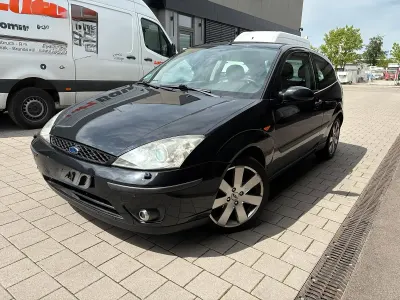 Gebraucht Ford Focus 115 PS (84 kW) 2003 Schwarz Limousine