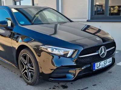 Gebraucht Mercedes A250 AMG line 160 PS (117 kW) 2020 Schwarz Limousine